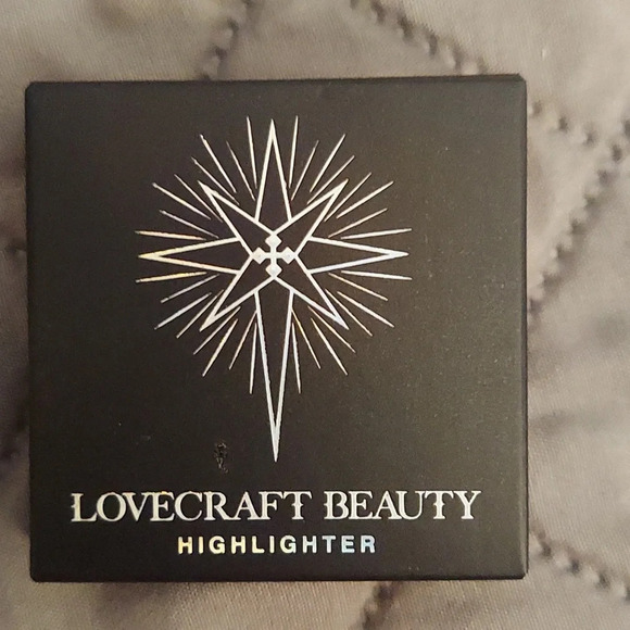 Lovecraft Beauty Highlighter - Picture 1 of 5